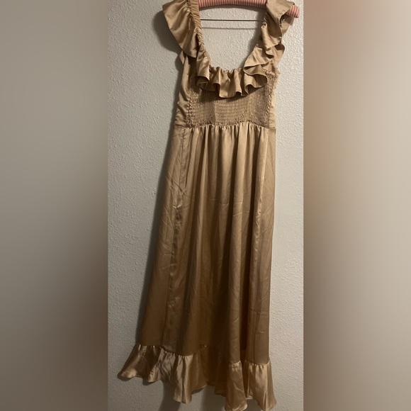 Show Me Your Mumu Gold Off Shoulder Dress with Smocked Back Size Large - Picture 3 of 3